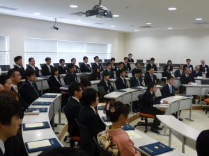 学位記授与式（春学期）が挙行されました。