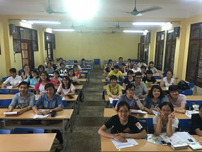 ベトナム　ハノイ国家大学にて進学説明会を開催