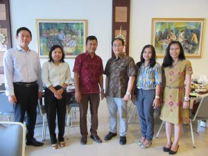 インドネシア　サラスワティ外国語大学を訪問
