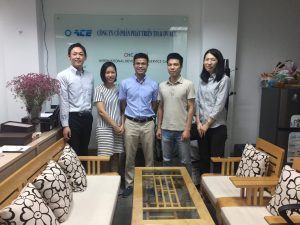 ベトナム　本学修了生の企業を訪問