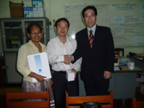 カンボジア 王立プノンペン大学を交流訪問（交流協定締結）