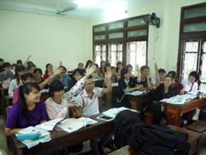 ベトナム　ハノイ貿易大学にて進学説明会を開催